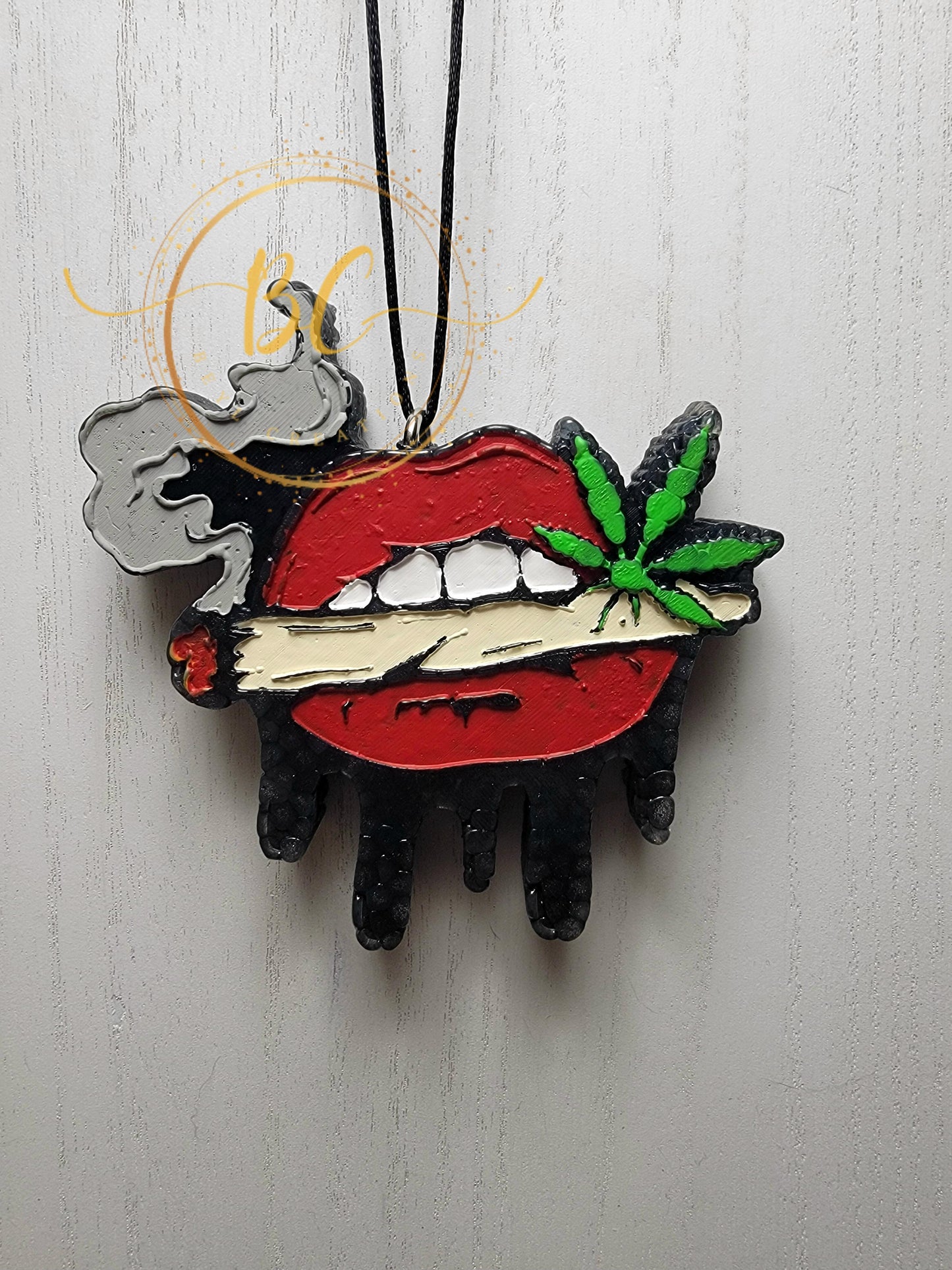 Mouth with Joint Freshie
