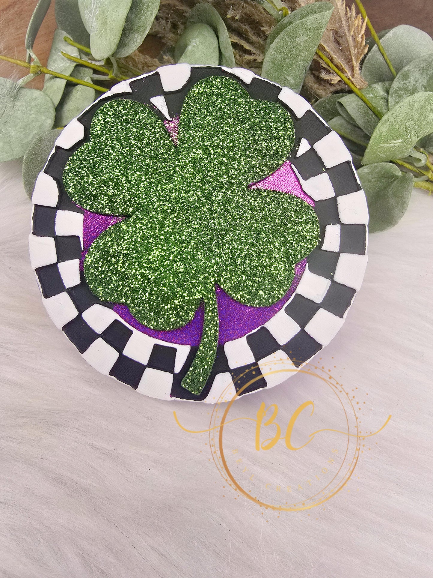 Round Checkered with Clover Freshie