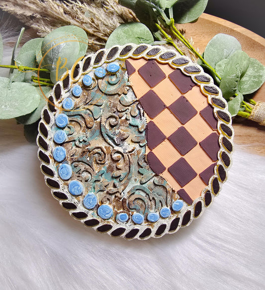 Tooled and checkered round Freshie